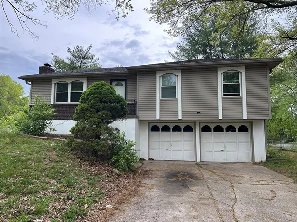 200 NW 1st Street Ct, Blue Springs, MO 64014