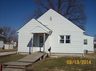 730 D St NE, Linton, IN 47441