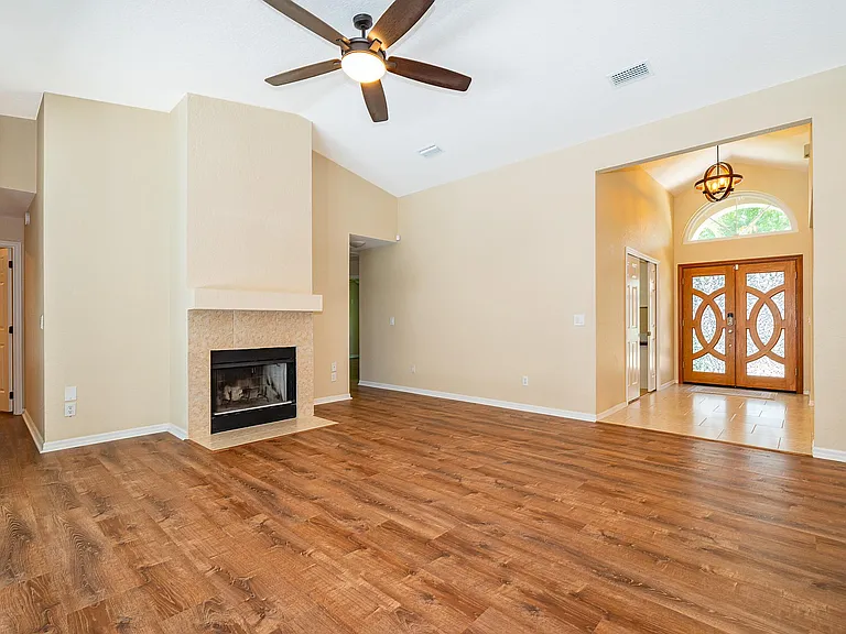 7709 Apple Tree Cir — Photo 15