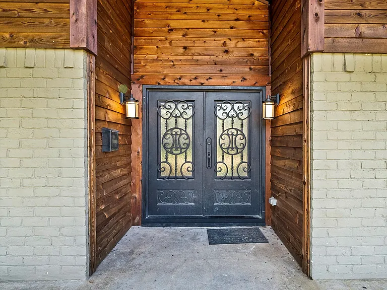 12408 Cedar Bend Dr — Photo 3