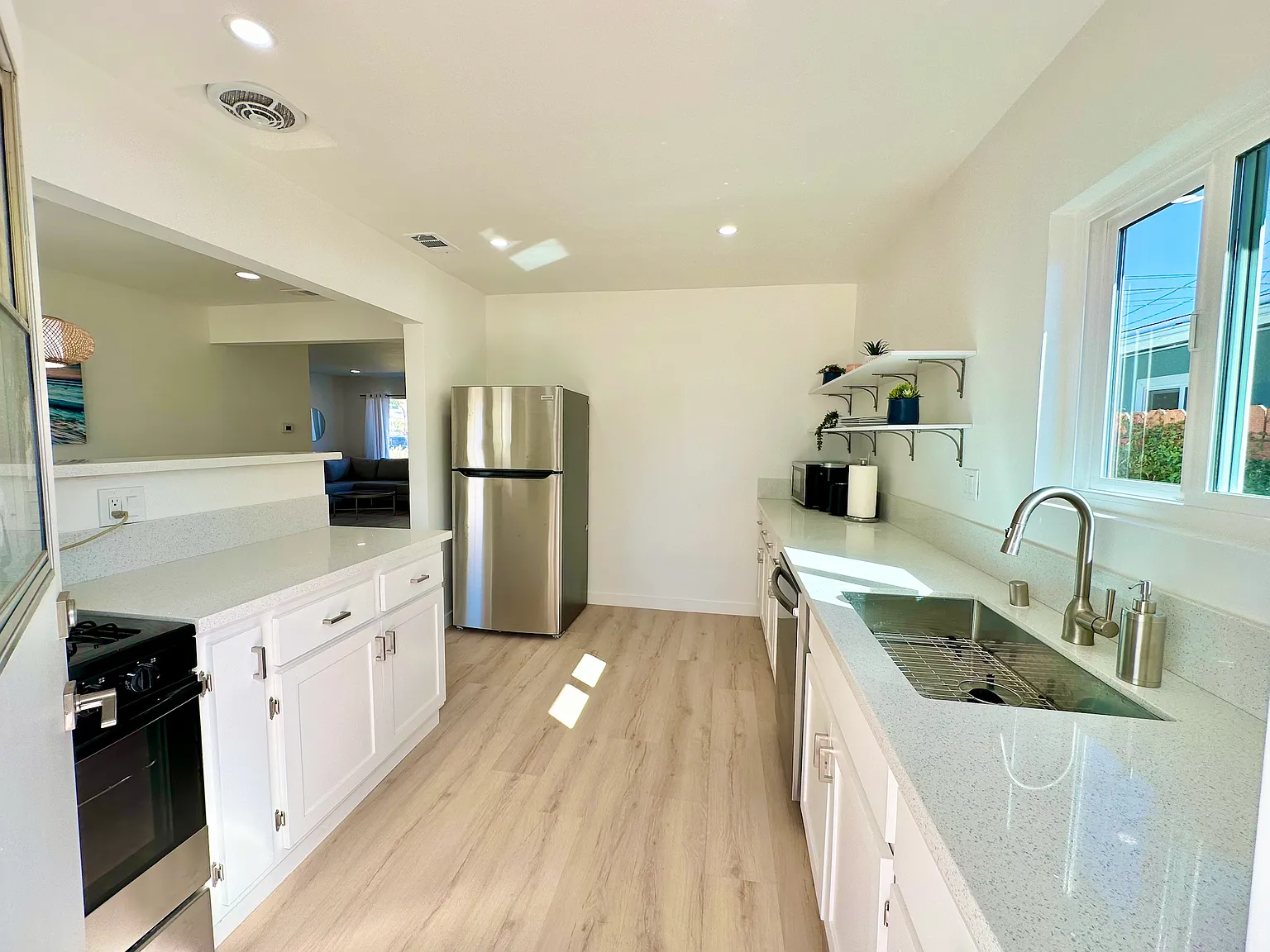 429 Garfield St — Photo 2