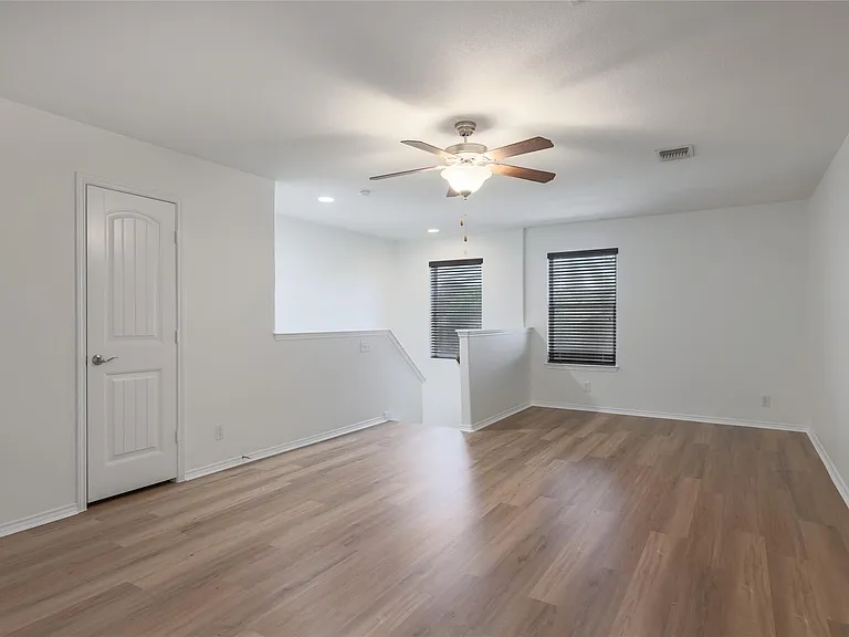 8725 Panadero Dr — Photo 24