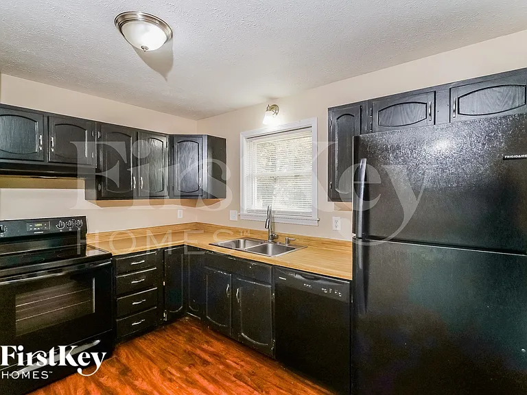 5373 Padre Ln — Photo 8