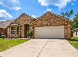 8616 Chisholm Trl, Aubrey, TX 76227