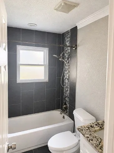 2 bed, 1012 sqft, $1,750 — Photo 3