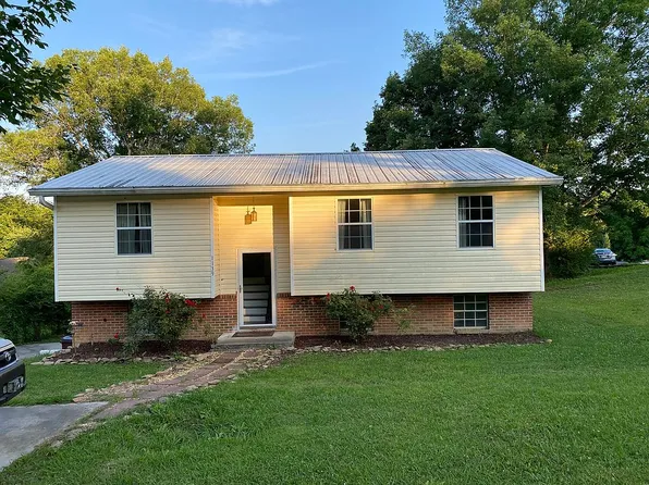 1139 8th St, Etowah, TN 37331