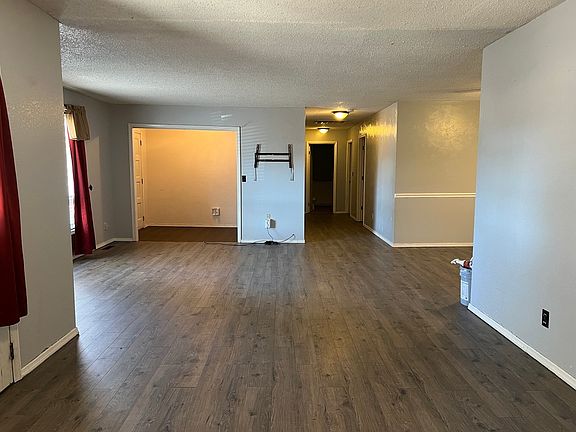 5th image of 103 Smith Dr