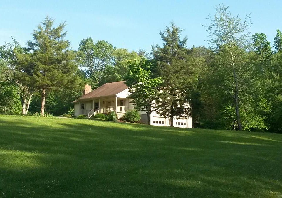 1st image of 41 Dog Hollow Ln