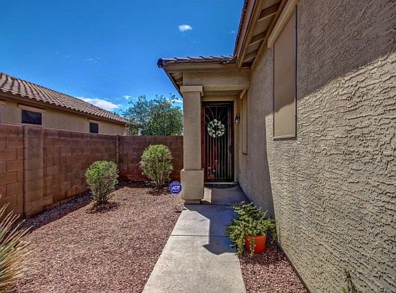 4th image of 7812 S 68th Dr