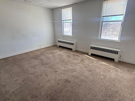 5th image of 250 East Street