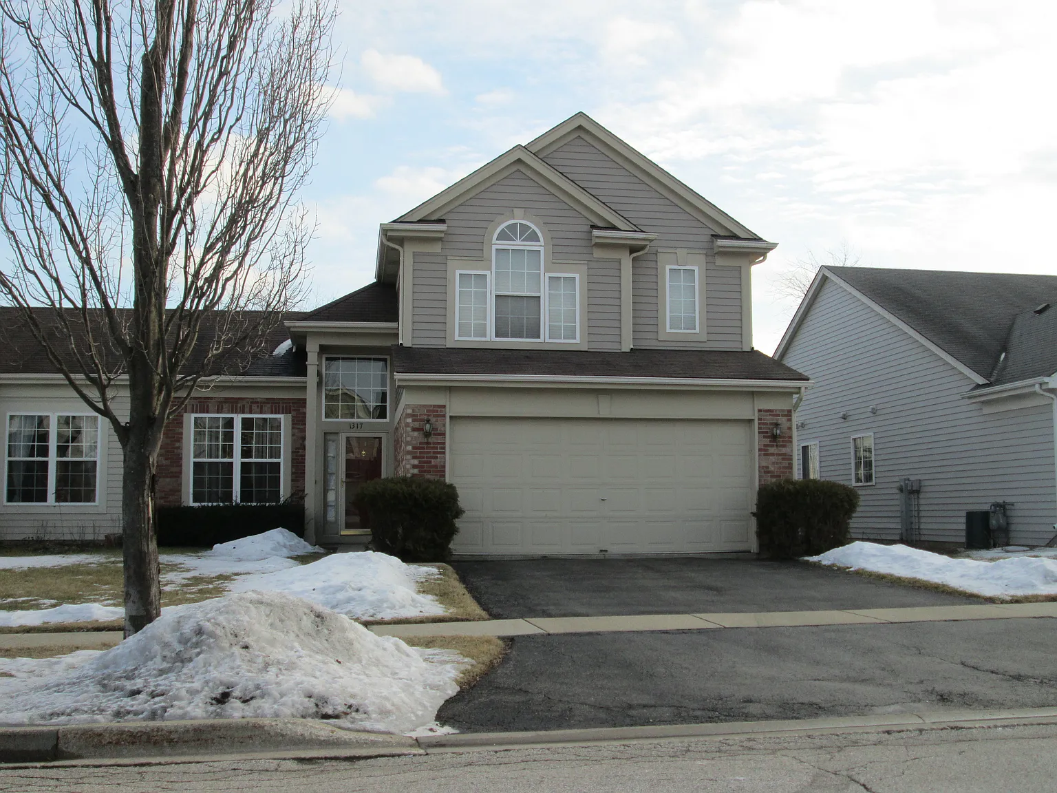 1317 Darnell Dr photo 1