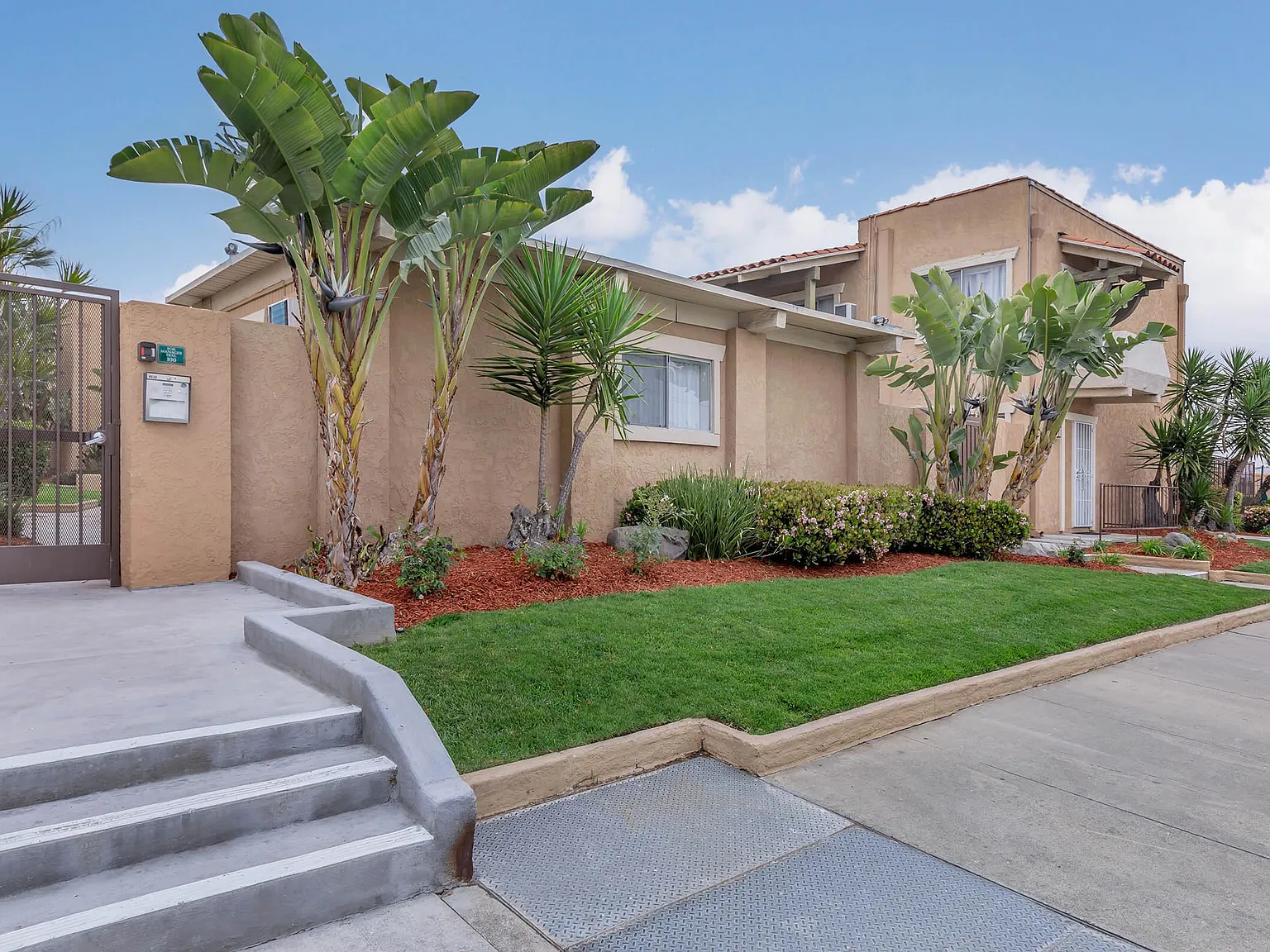Pampas Lane Apartments — Photo 4