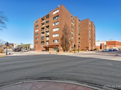11 W Green St APT 704, Bensenville, IL, 60106