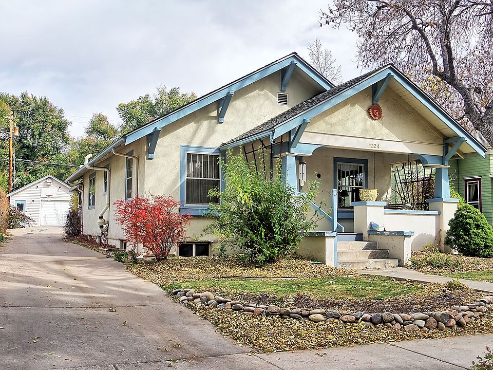 1920s Bungalow with Garage