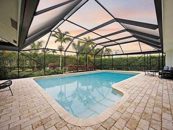 3rd image of 7571 Estrella Circle