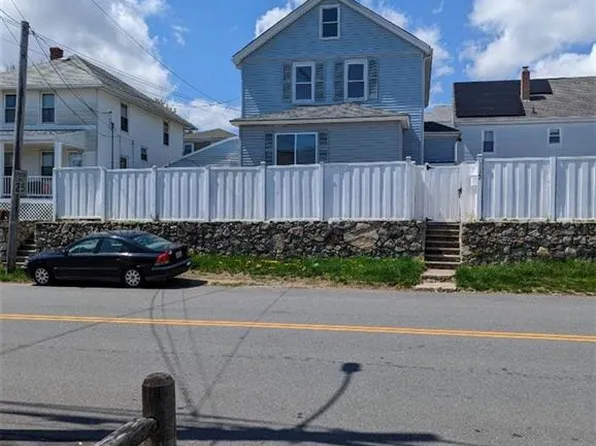 113 Lyon Ave, East Providence, RI 02914