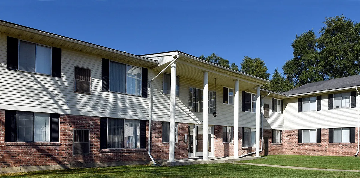 Cherokee Hills Apartments — Photo 4