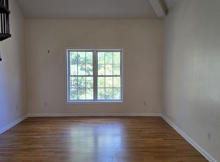 680 Boston Post Rd APT 32, Milford, CT 06460