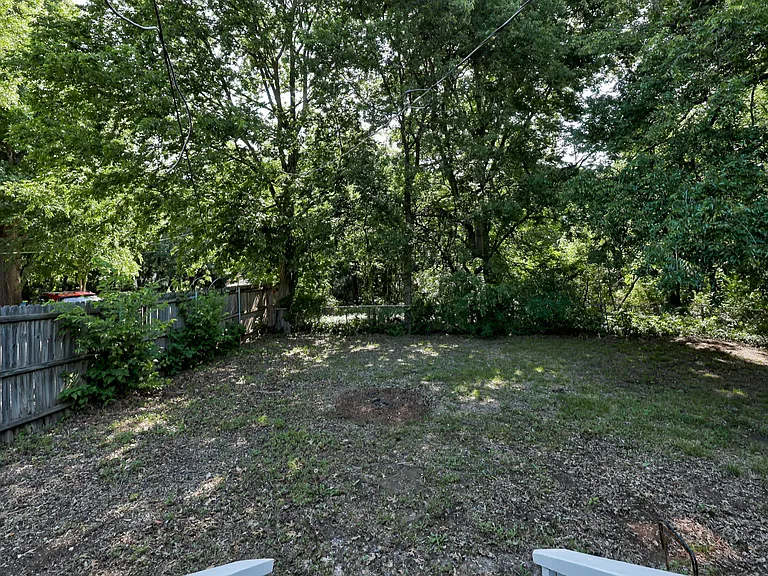 311 S Flood Ave — Photo 38