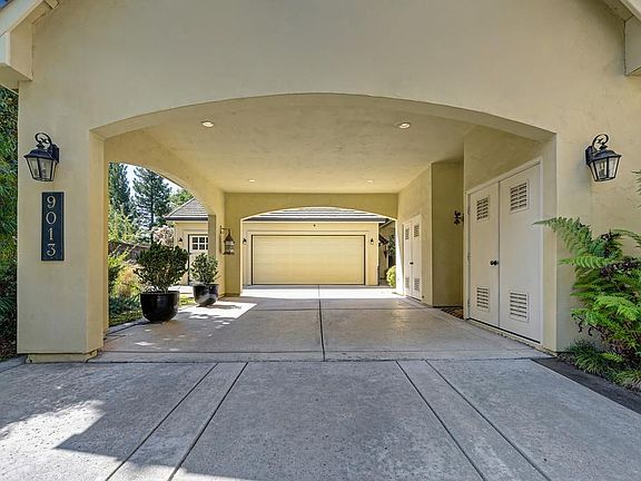 5th image of 9013 Cedar Ridge Dr