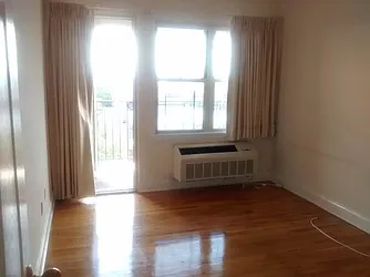 Rented by Realty Advisors Group