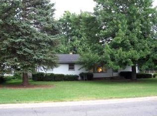 8975 Kephart Ln, Berrien Springs, MI 49103
