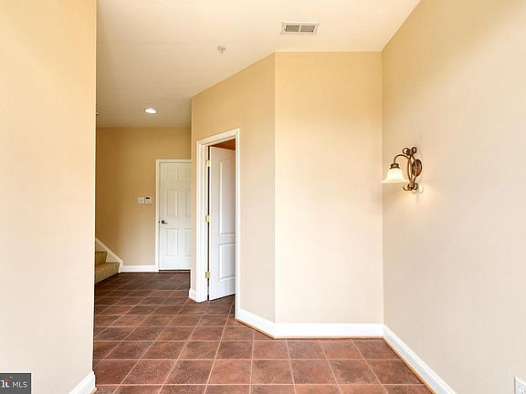 4th image of 2602 Sour Dock Dr