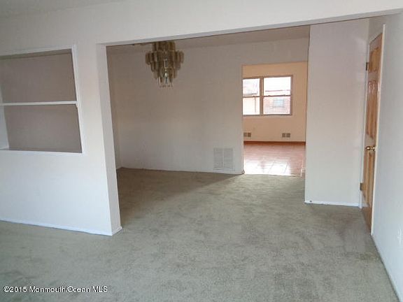 5th image of 826 Shannon Ct #D