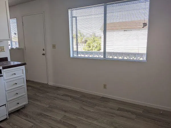 204 Aspen St #D-4 — Photo 2