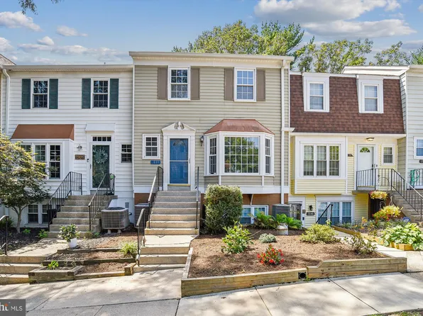 1537 Marlborough Ct, Crofton, MD 21114