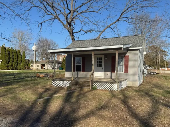 212 S Illinois St, Atwood, IL 61913