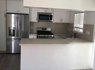 302 6th St, Huntington Beach, CA 92648