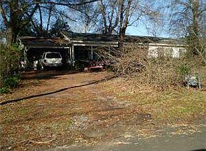 2nd image of 620 Jenkins Rd