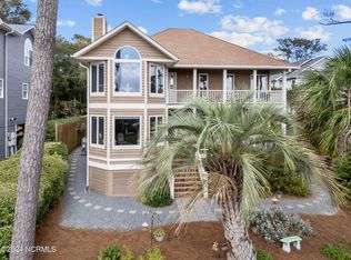 114 SW 21st St, Oak Island, NC 28465