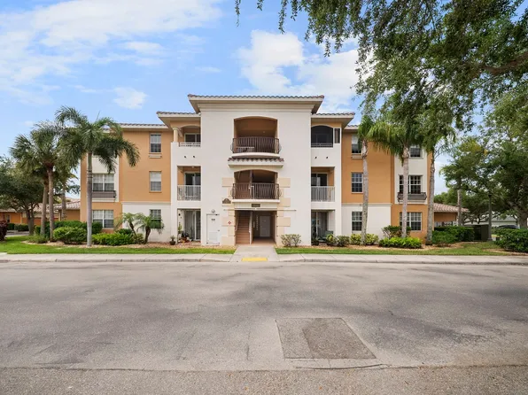 3940 Pomodoro Cir Unit 303, Cape Coral, FL 33909