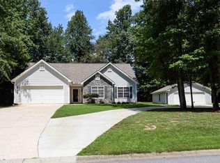 5820 Shannon Dr, Cumming, GA 30040