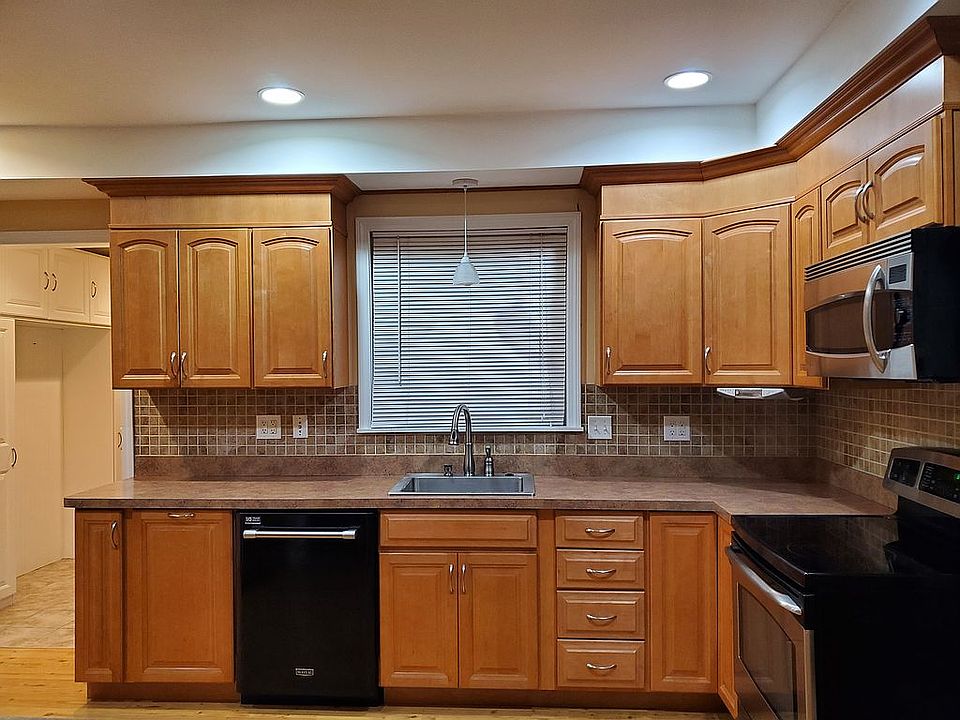 27 Progress St, Hopedale, MA 01747 Zillow