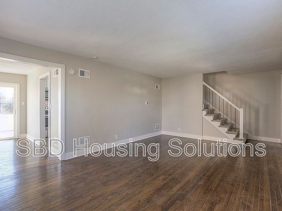 2nd image of 641 E Meyer Blvd