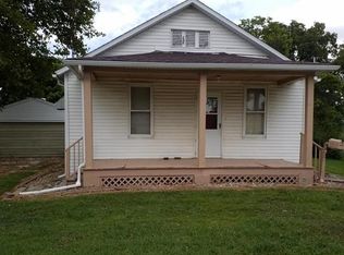 710 W Cherry St, Carlinville, IL 62626