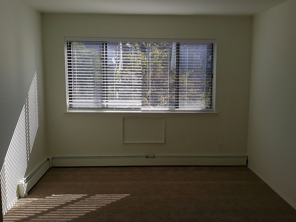 1st image of 61-22 162nd St Floor 2