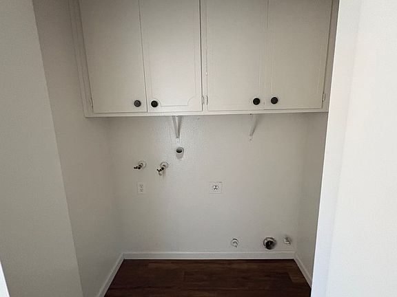 4th image of 310 1/2 N Park St