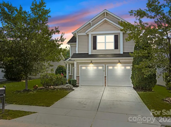 9732 Dominion Crest Dr, Charlotte, NC 28269