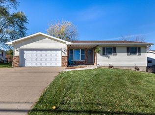 8988 N Badger Rd, East Dubuque, IL 61025