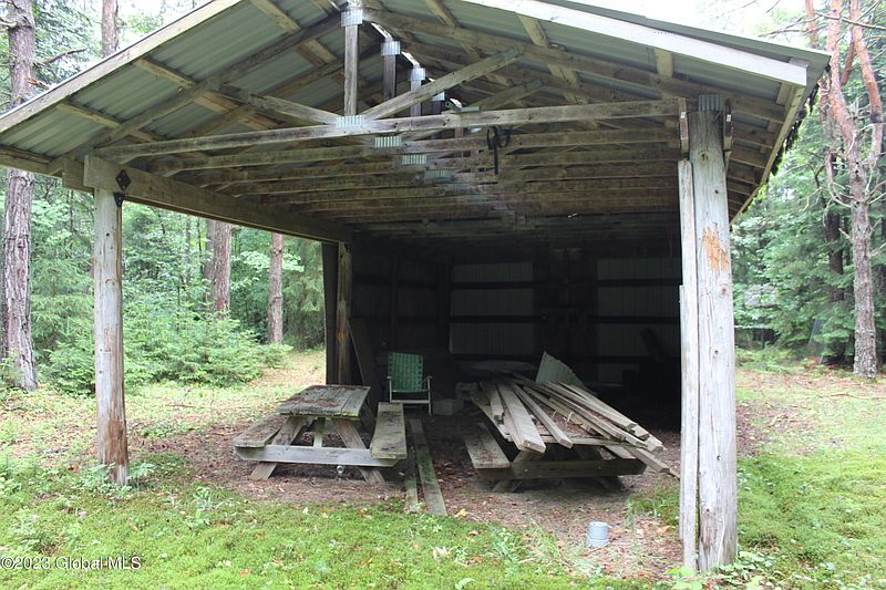 3rd image of L9.5 Reese Road