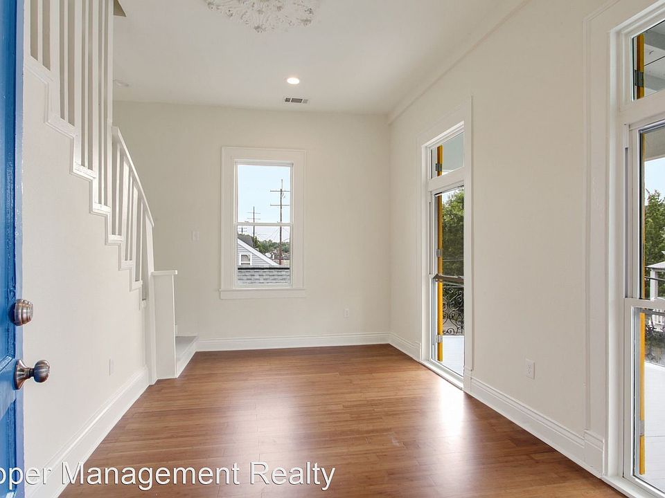 1st image of 3233 Loyola Ave #3