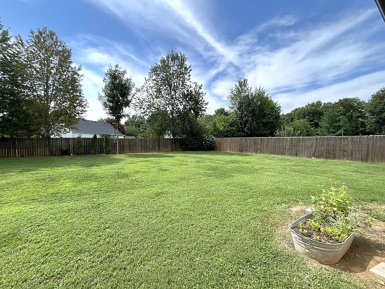4140 Azalea Ct — Photo 24