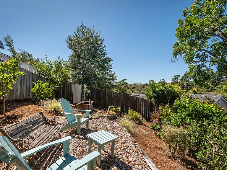 2667 San Carlos Ave — Photo 18