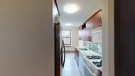 Sold by Thomas Lipovetsky, LREB