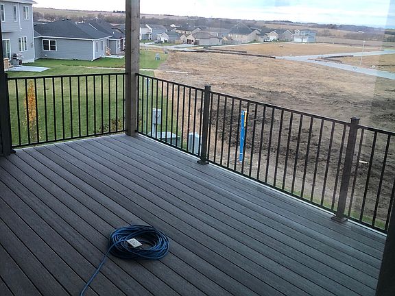 2nd image of 1245 Oakview Dr