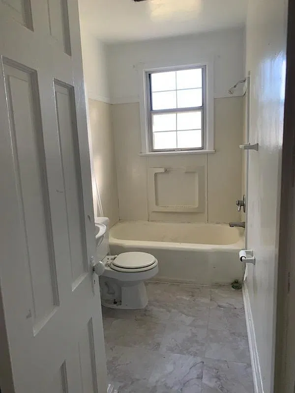 2 bed, $1,100 — Photo 3
